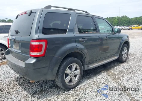 2009 Ford Escape Xlt z USA, uszkodzony, nr VIN 1FMCU03G99KA16639